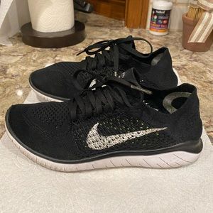 Black Nike Flynit